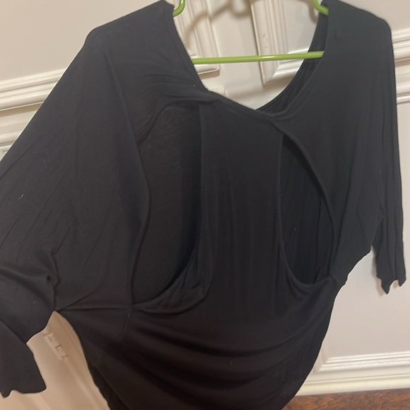 Black blouse with keyhole cut outs - Picture 2 of 4
